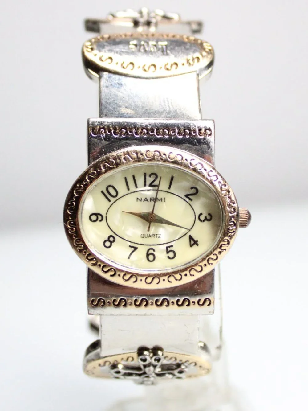 Narmi Women's Quartz Watch Silver Tone Horseshoe Cuff Bracelet Oval Dial